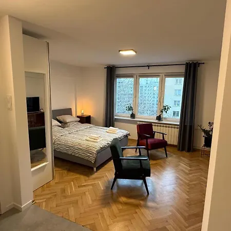 Sloneczne I Przytulne Mieszkanie Na Muranowie Lägenhet Warszawa